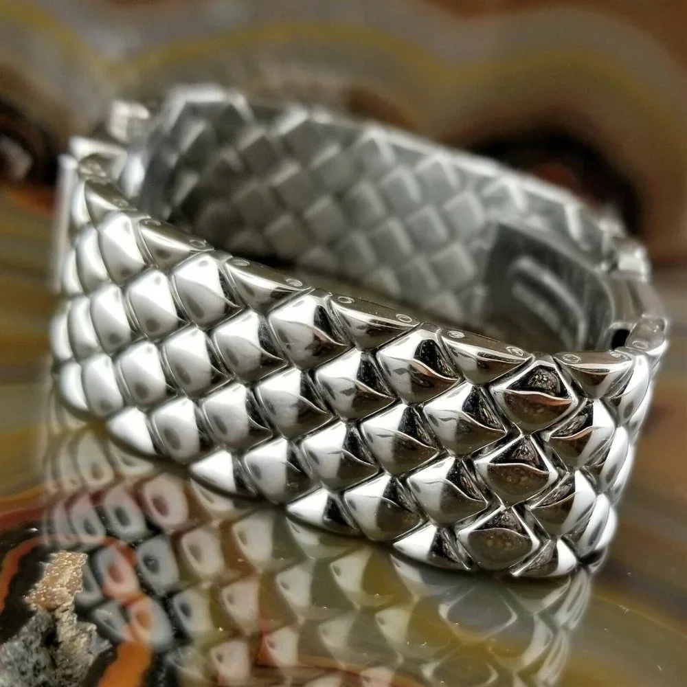 Vintage Womens KATHY LEE Polished Silver Crystal Bezel Watch